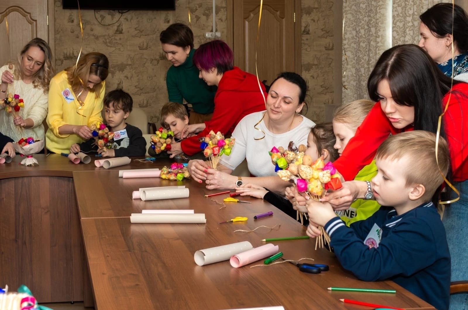Общественная инициатива ДЕТСКО-РОДИТЕЛЬСКИЙ КЛУБ  «СЕМЕЙНАЯ ГОСТИНАЯ»